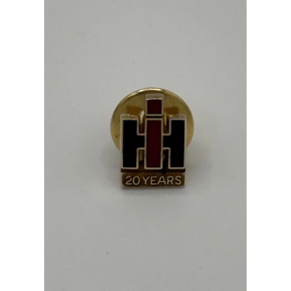 Vintage 10K Solid Gold International Harvester IH 20 Years Service Pin Balfour